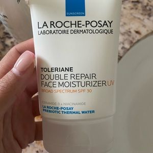 La roche- posay moisturizer